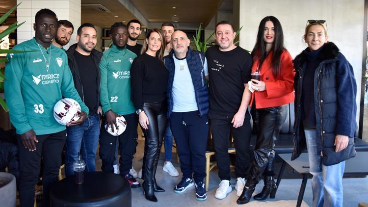 Nihat Kahveci Kıbrıs’ta Miracle Değirmenlik Spor Kulübü’nü ziyaret etti