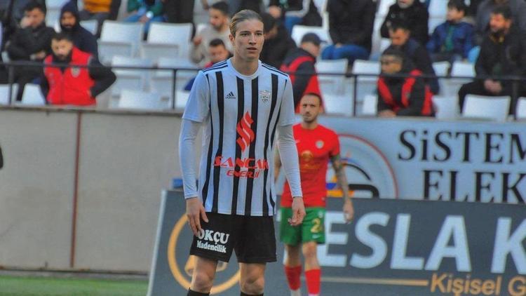 Somaspor’un 19 yaşındaki golcüsü Arda Çolak’ın hedefi Premier Lig