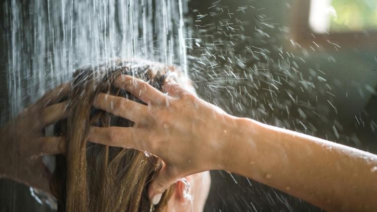 BİR SORUDAN FAZLASI | Ne zaman duş alacaksın?