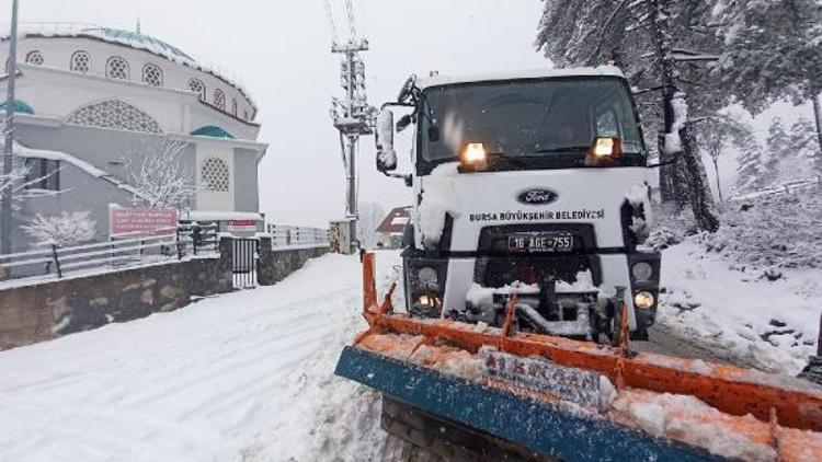 Bursa’da kar nedeniyle kapanan 63 mahalle yolu ulaşıma açıldı