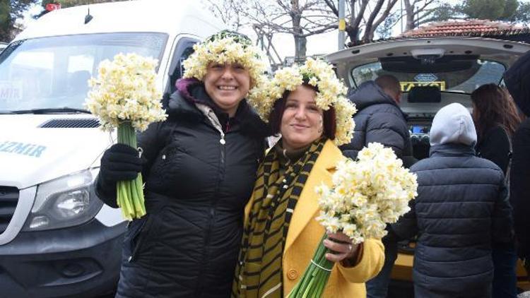 Karaburunda nergis kokulu festival sona erdi