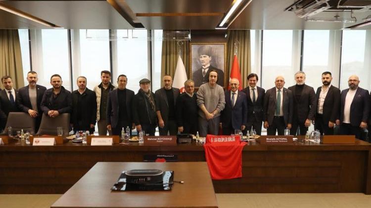 1. Lig Kulüpler Birliği, TFF Başkanı Büyükekşinin katılımıyla Rivada toplandı
