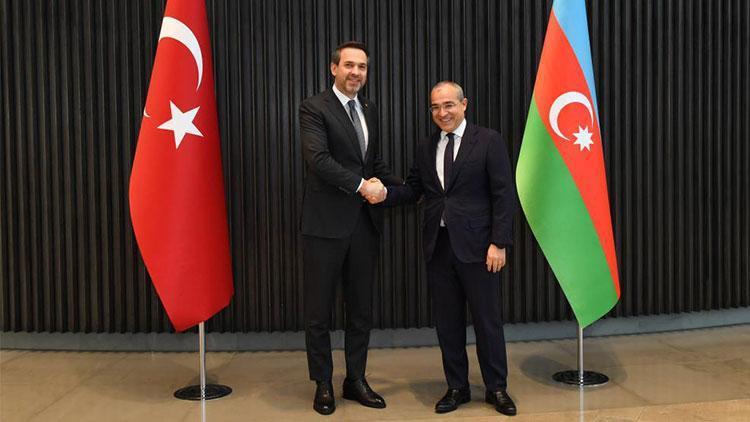 Bakan Bayraktar, Azerbaycan Ekonomi Bakanı Cabbarov ile görüştü