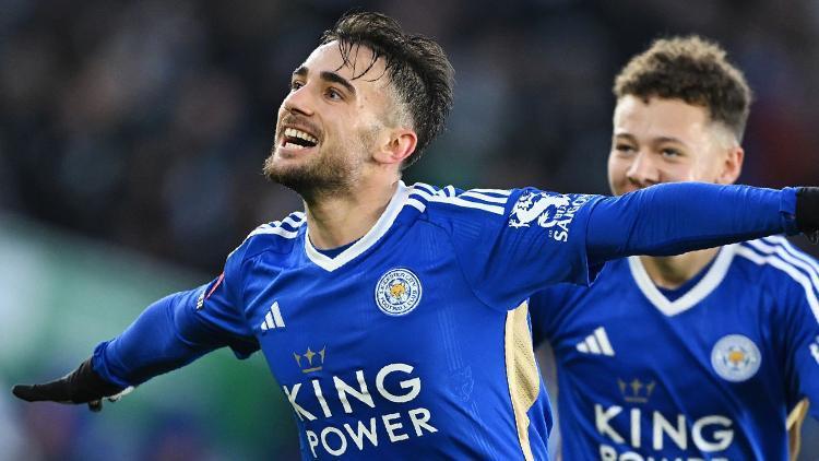 Yunus Akgün siftah yaptı, Leicester City turladı