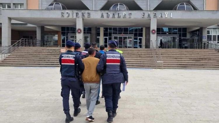 Yunanistana kaçmaya çalışan 5 terör şüphelisi yakalandı