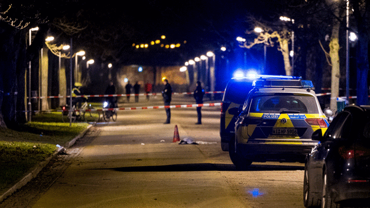 Polis bir kişiyi vurdu