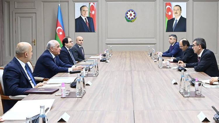 Bakan Tekin, Azerbaycan Başbakanı Esedov ile görüştü