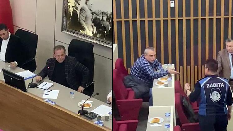Bolu Belediye Başkanı Özcan, tartıştığı meclis üyesini salondan çıkarmayan zabıta müdürünü görevden aldı
