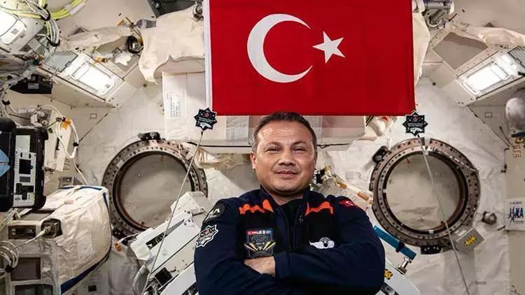 Astronot Gezeravcı ailesini özledi
