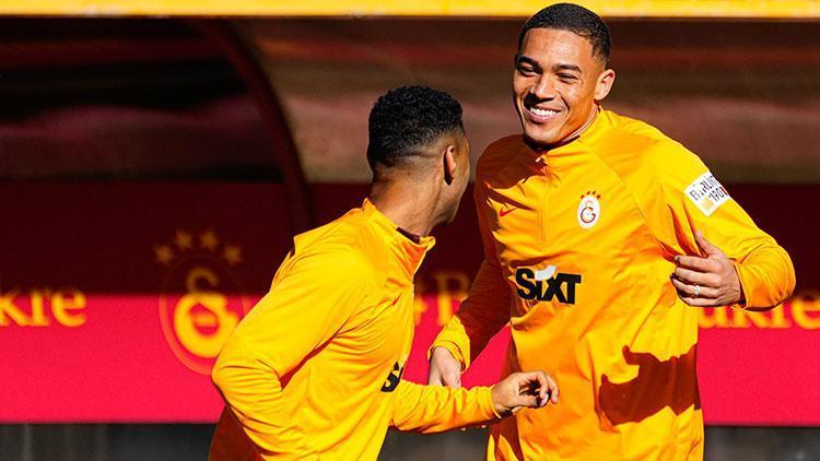 Galatasarayda Carlos Vinicius ilk antrenmanına çıktı