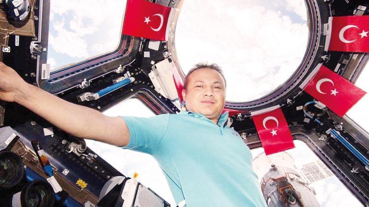 İlk Türk Astronot Gezeravcı’nın dönüşü ertelendi