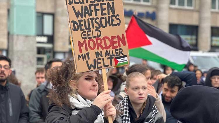 ‘Almanya, Gazze’yi görmezden geliyor’