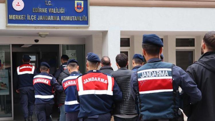 Son 4 günde Yunanistana kaçmaya çalışan 9 FETÖ şüphelisi yakalandı