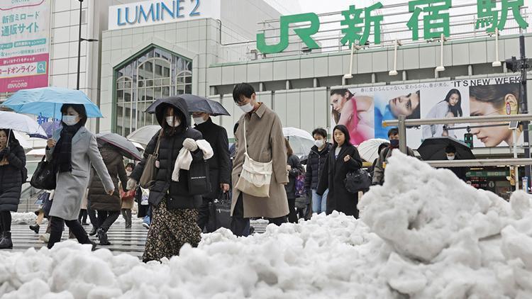 Japonyayı kar vurdu 160 yaralı, 132 uçuş iptal