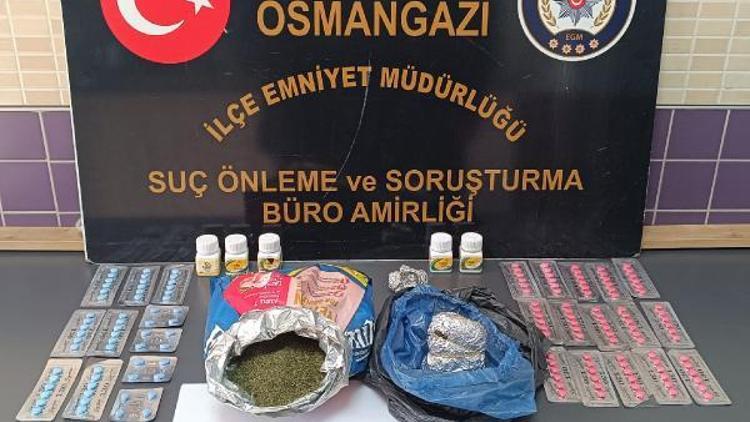 Bursada uyuşturucu satmak isteyen 2 kişi yakalandı