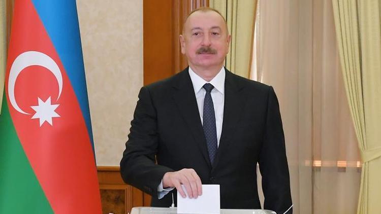 Aliyev oyunu işgalden kurtarılan Hankendi’de kullandı