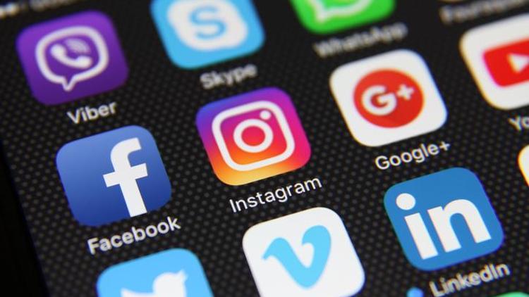 Instagram kendi kendine takip ediyor sorunu çözümü (2024) | Adım adım kapatma yolları