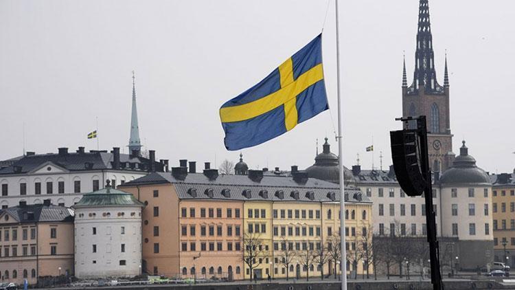 İsveç, Kuran-ı Kerim’e çirkin saldırılarda bulunan Momikanın sınır dışı edilme kararını onayladı