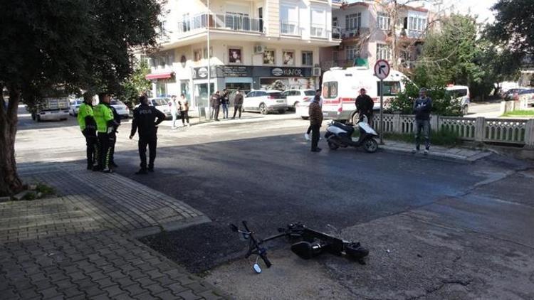 Antalyada scootera çarptı, arkadaşını kaza yerinde indirip kayıplara karıştı