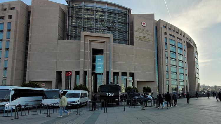 İstanbul Adliyesindeki terör saldırısı soruşturmasında şüpheliler adliyeye sevk edildi