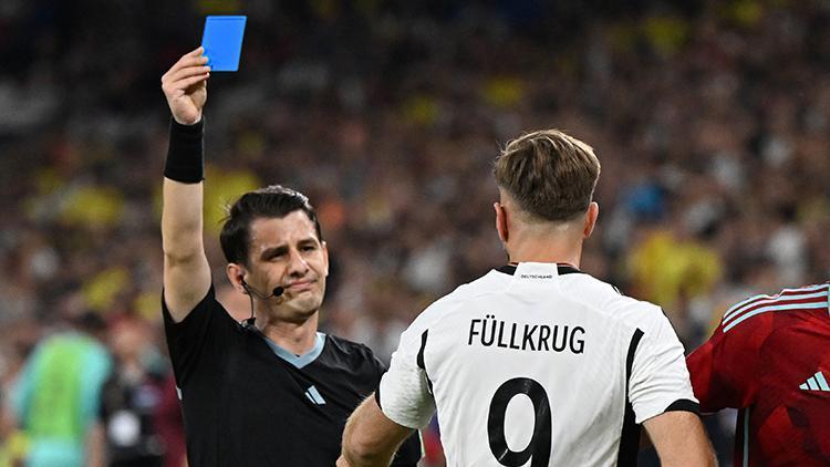 Futbolda Mavi Kart iddiaları FIFAdan ilk açıklama... Hangi ligde uygulanacak