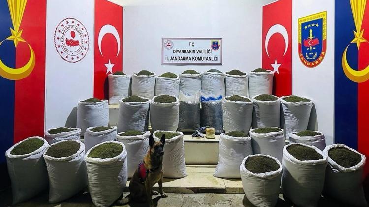 Diyarbakırda uyuşturucu operasyonu: 3 kişi gözaltında