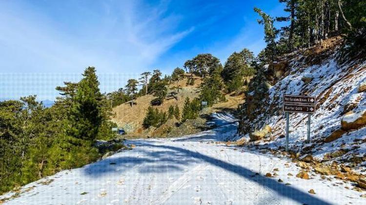 Muğlada Sandras Dağı beyaza büründü