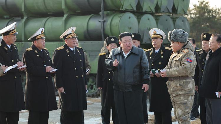 Kuzey Kore dünyaya ilan etti: Karadan denize fırlatılan Padasuri-6 füzesi test edildi