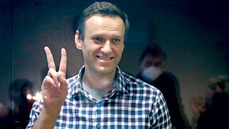 Rus basınından Navalni iddiası: Putin’den ‘zehirli’ hediye
