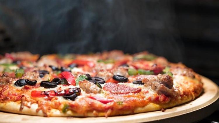 Airfryer pizza tarifi: Airfryer pizza kaç dakika pişer, hangi ayarda?