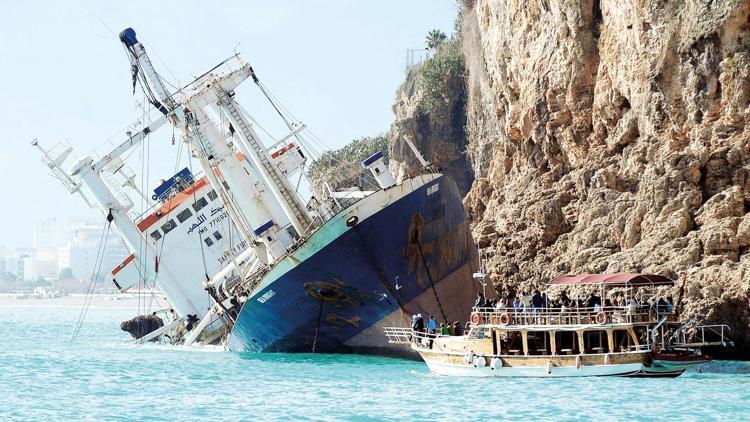 8 yılda 3 bin gemi kazası