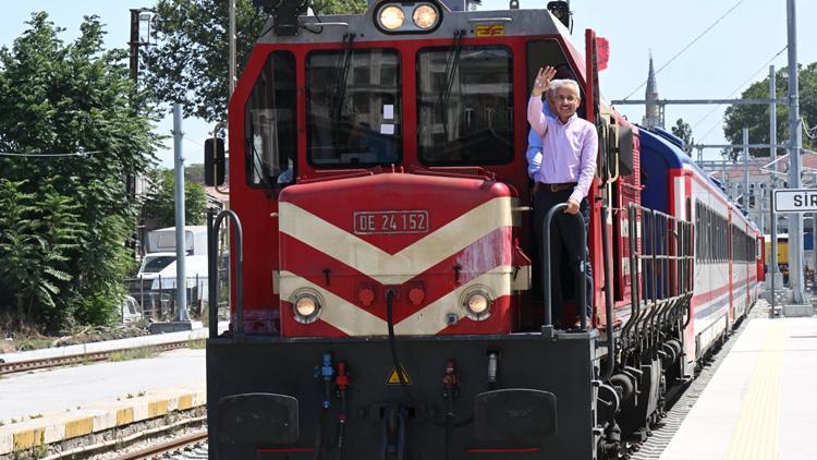 Bakan Uraloğlundan İstanbullulara müjde Sirkeci-Kazlıçeşme arası 20 dakikaya düşüyor