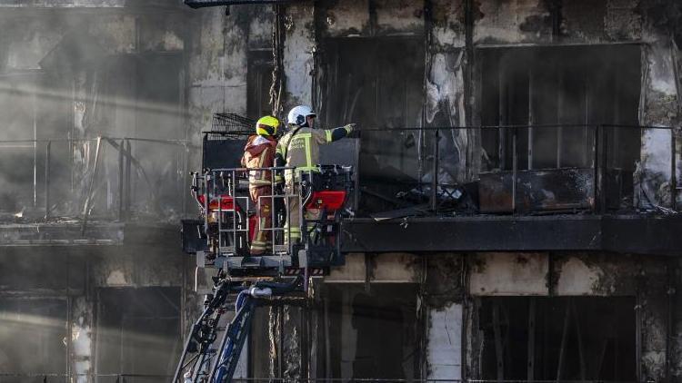 İspanyadaki yangın faciasında can kaybı 9a yükseldi