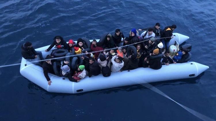 Ayvacık açıklarında 169 kaçak göçmen yakalandı