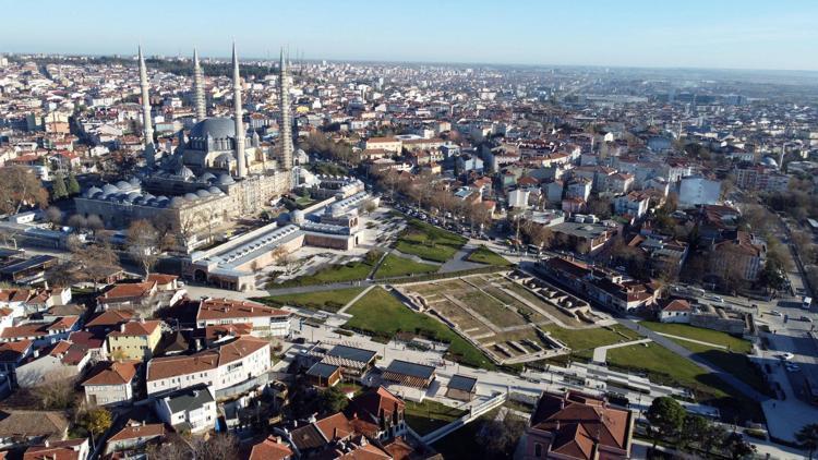 Selimiye Meydanındaki 6 asırlık han ve hamamın restorasyonuna başlandı