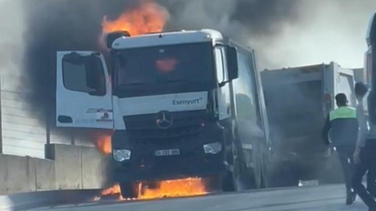 Başakşehirde çöp kamyonu alev alev yandı