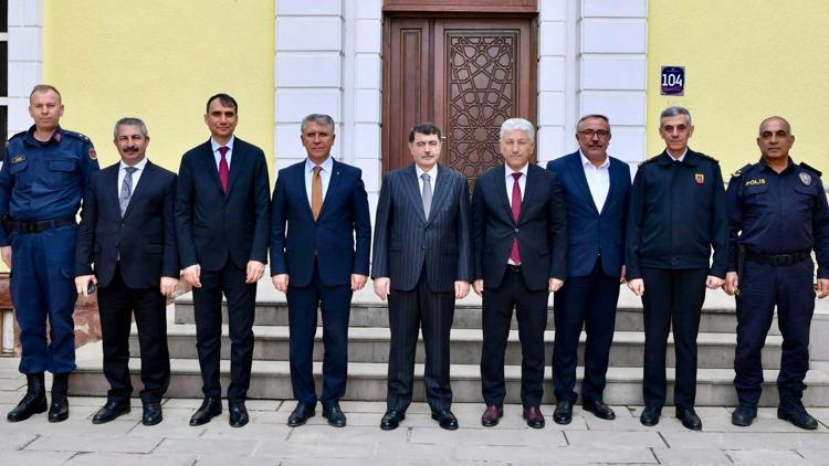 Vali Şahin, Şereflikoçhisarda asayiş güvenlik toplantısı yaptı