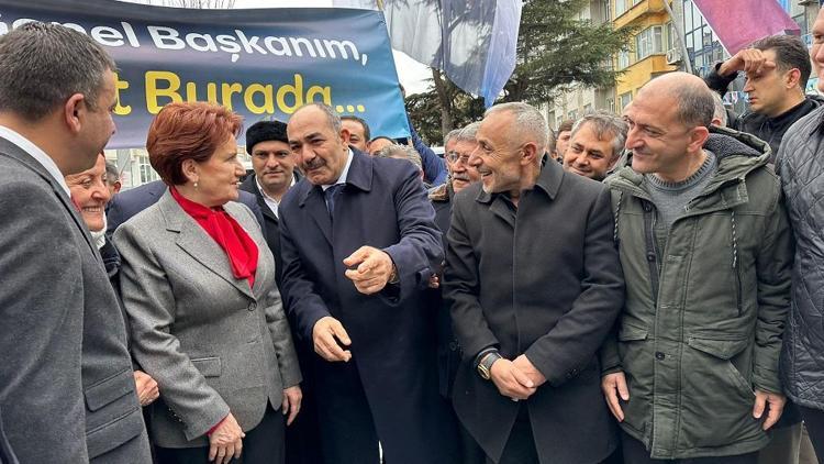 Meral Akşener, İstanbul ilçe belediye başkan adayları ile Çatalcada buluştu