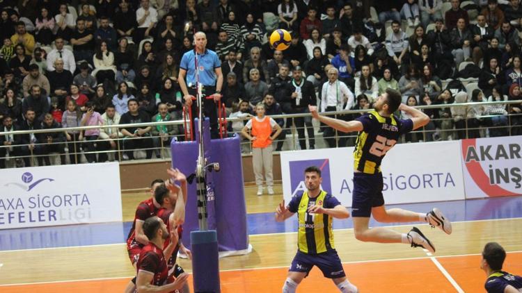 Fenerbahçe Parolapara - Akkuş Belediyespor: 2-3