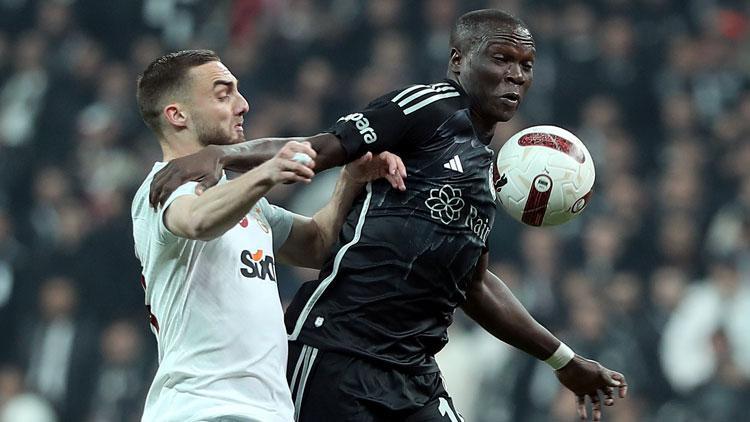 Beşiktaş - Galatasaray maçında ıslıklanan Aboubakar gemileri yaktı: İstenmediğim yerde kalmam