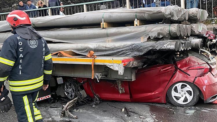 Kara yolunda feci kaza TIRa arkadan çarpıp yanan otomobilin sürücüsü hayatını kaybetti