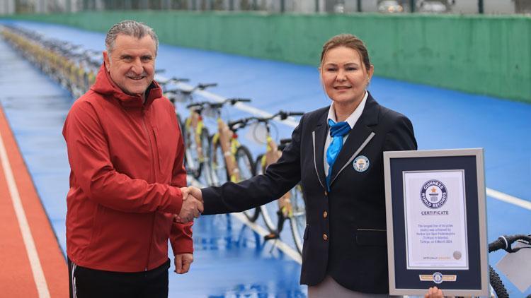 Bisiklette dünya rekoru kırdık, Guinnes Rekorlar Kitabına girdik