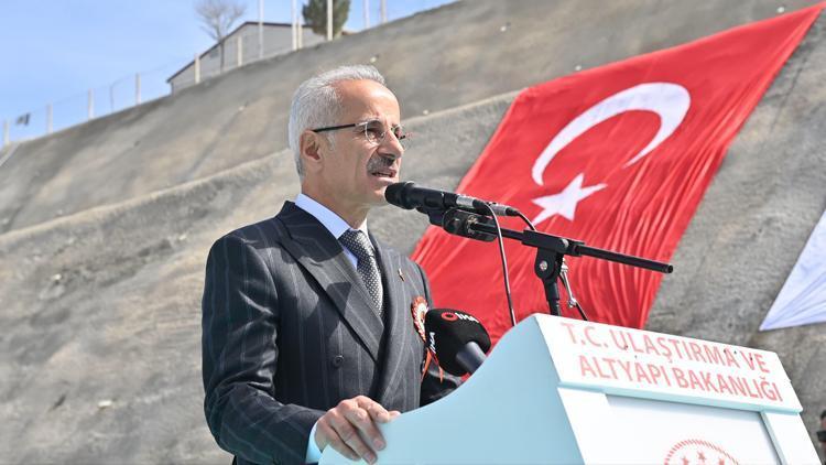 Bakan Uraloğlu açıkladı: Yeni otoyol ve süper hızlı tren projesi başladı