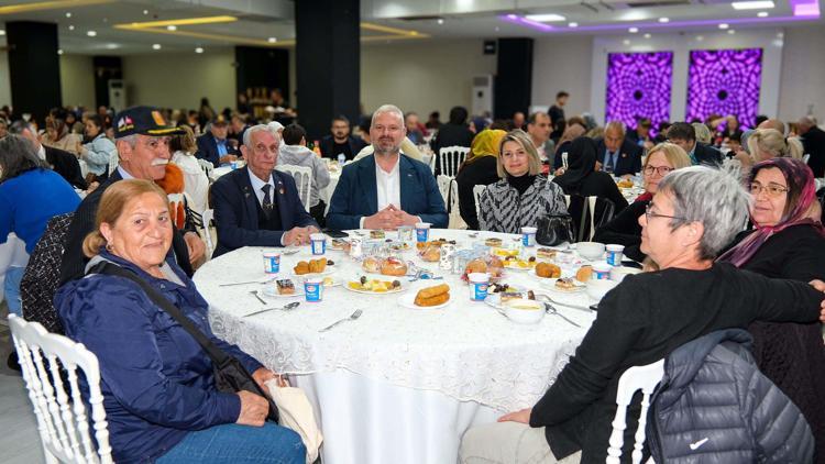 Menemende ilk iftar şehit aileleri ve gazilerle