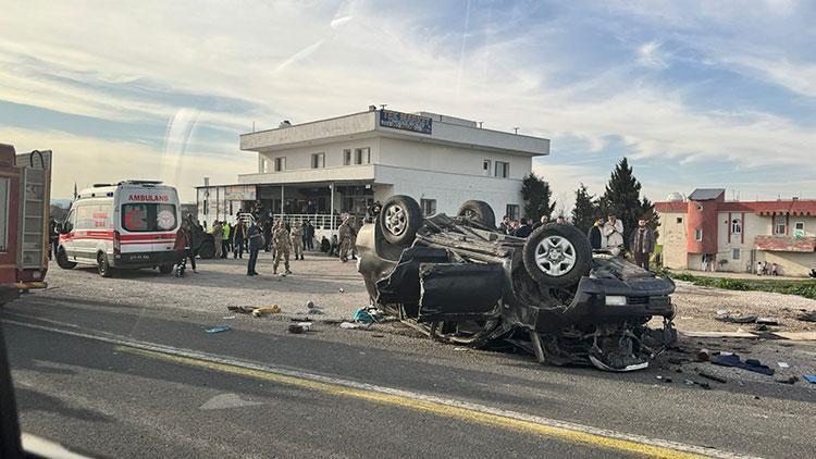 Erdoğanın koruma ekibi trafik kazası yaptı: 1 polis şehit oldu