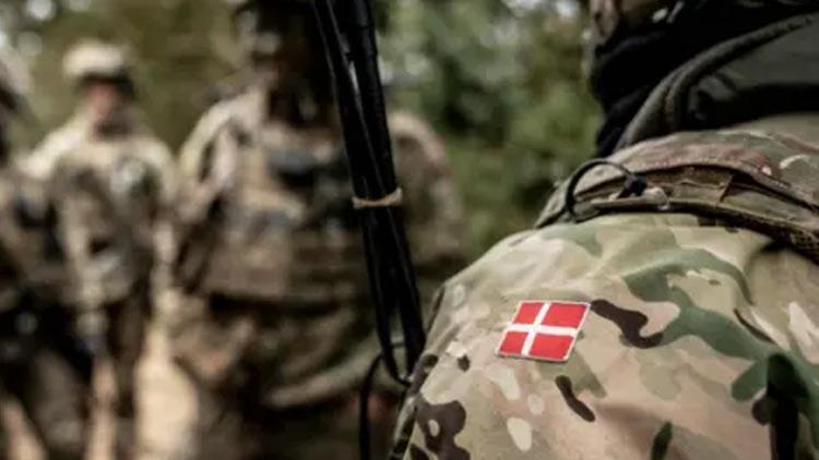 Danimarkadan bir ilk... Kadınların zorunlu askerliğe dahil edilmesi planlanıyor