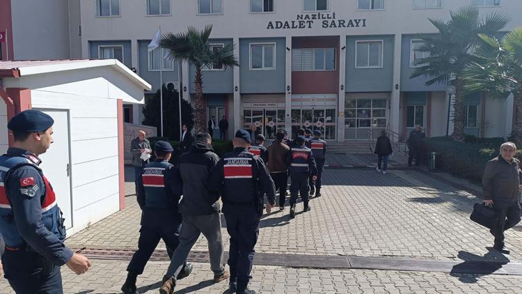 Aydında üniversite öğrencilerini dolandıran 2 kişi tutuklandı