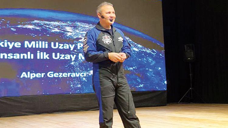 Öğrenciler sordu Türk astronot yanıtladı... Uzayda futbol oynanır mı