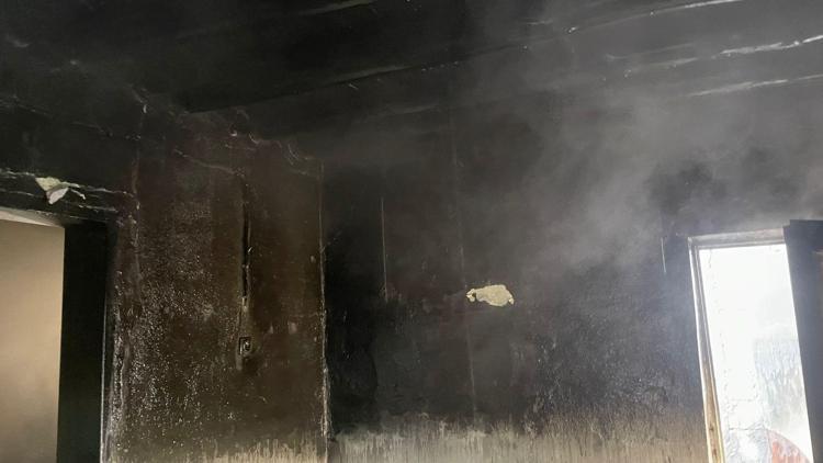 Mardinde ev yangınında 3 kişi dumandan etkilendi
