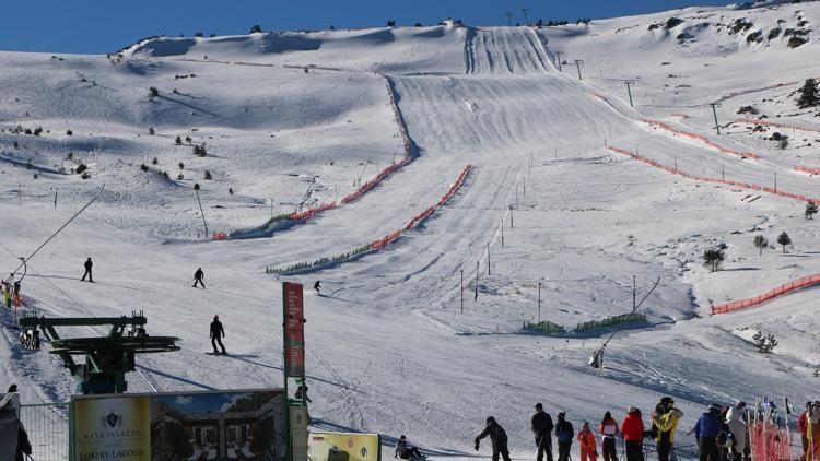 450 bin tatilcinin geldiği Kartalkayada kayak sezonu kapanıyor
